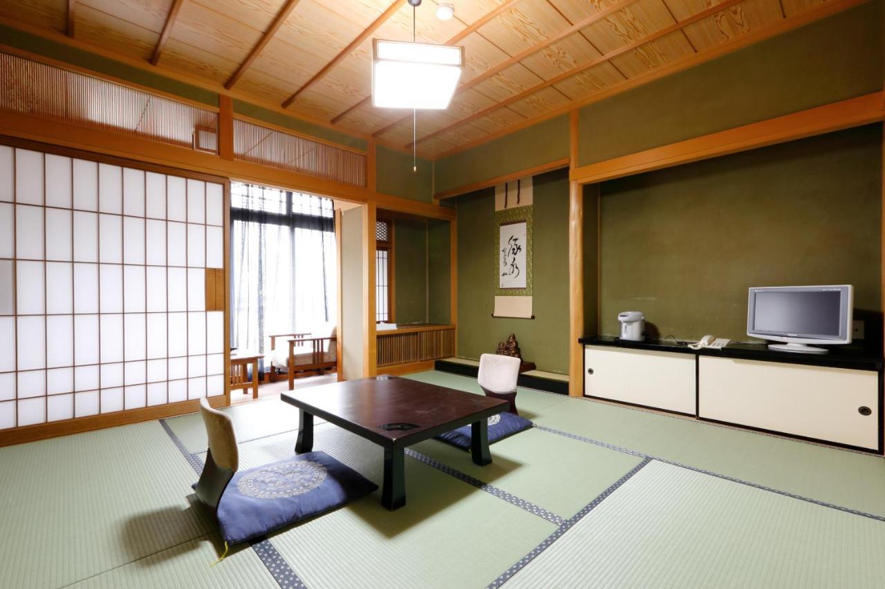 Okada Ryokan Warakutei Takayama  Zewnętrze zdjęcie